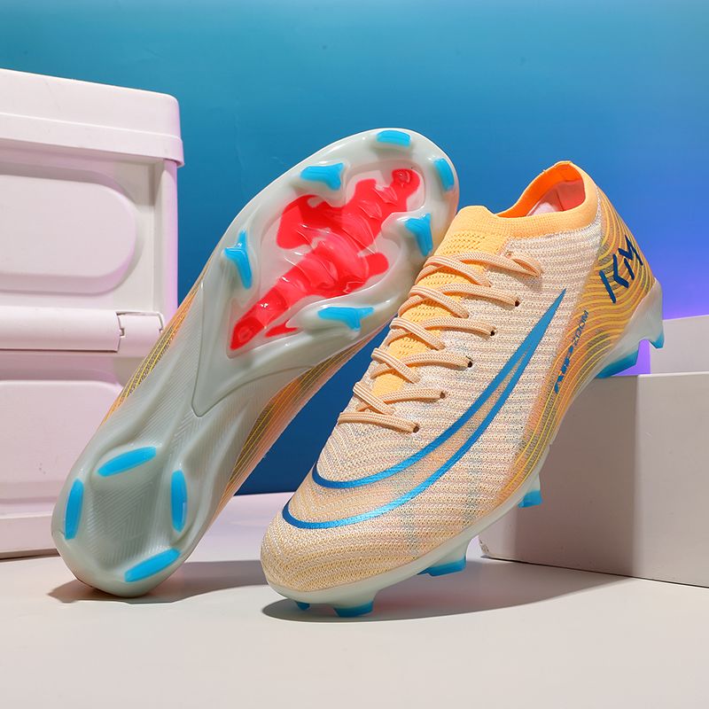 Ultra-light carbon board adult football shoes, low-top flexible grip, indoor and outdoor multi-venue universal game training shoesMen's shoes, work safety shoes, training shoes, rubber shoes