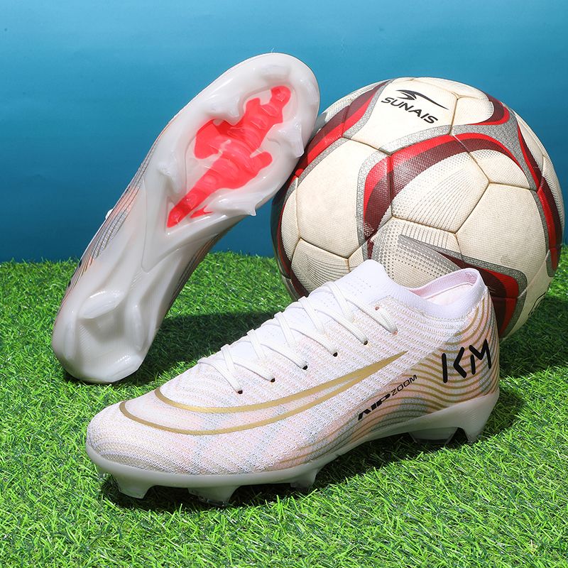 Ultra-light carbon board adult football shoes, low-top flexible grip, indoor and outdoor multi-venue universal game training shoesMen's shoes, work safety shoes, training shoes, rubber shoes