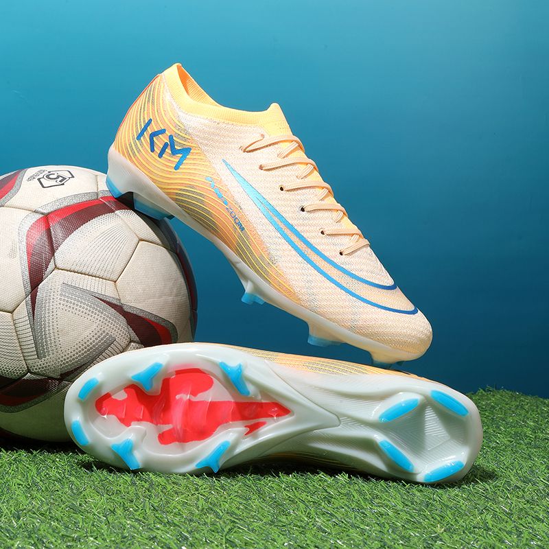 Ultra-light carbon board adult football shoes, low-top flexible grip, indoor and outdoor multi-venue universal game training shoesMen's shoes, work safety shoes, training shoes, rubber shoes