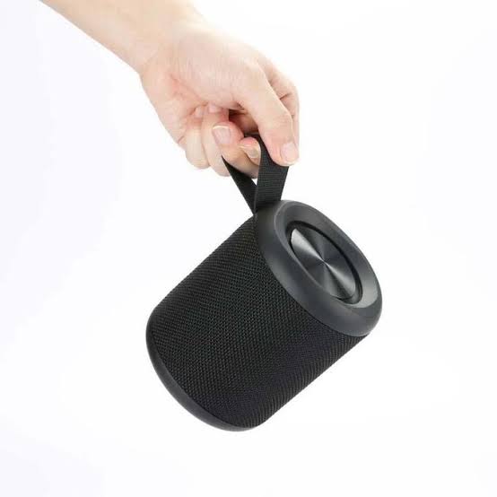 Robot RBT-H20 Portable Bluetooth Speaker with Clear Sound, Wireless Connectivity and Rechargeable Battery