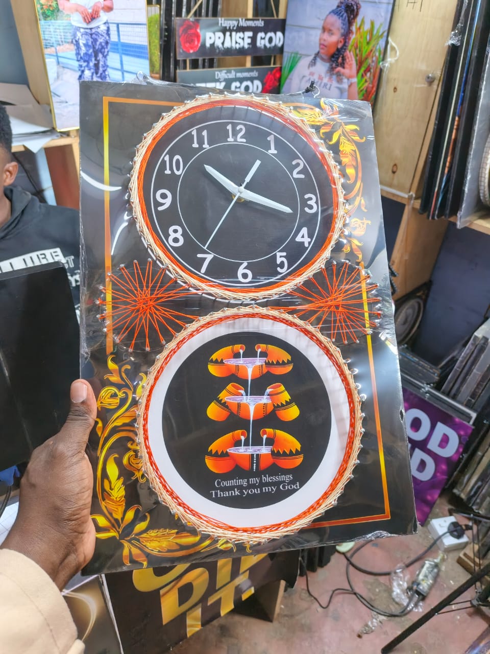 [ GRAB IT AT LOW PRICE+ ADDED OFFERS 🤩🤩✨ !!! ] 2 in 1 Brand New High Quality Stylish and Luxurious Wall clocks