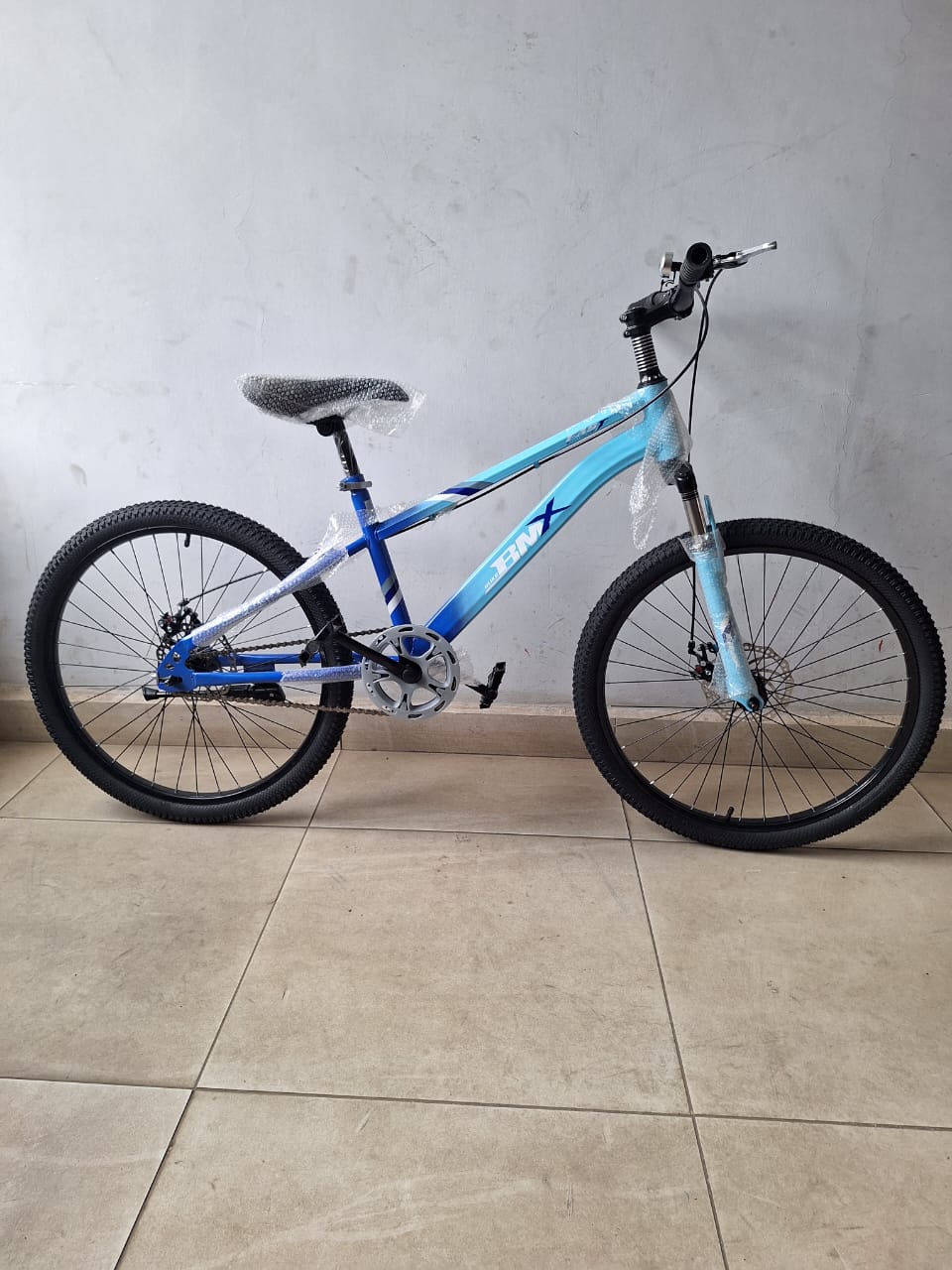 [🔥HOT DEALS 🔥 🥑🌽ONLY AT KILIMALL !!! ]  24-Inch Mountain Bike with Front Suspension, Dual Disc Brakes, Durable Steel Frame – MTB/BMX Style Bicycle for Adults & Teens