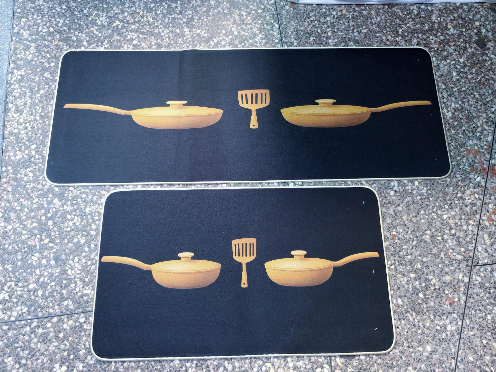 2 pc kitchen mat big size 120*45 cm and small size of 75*45 cm ..Super non_ slip with rubber bottom
