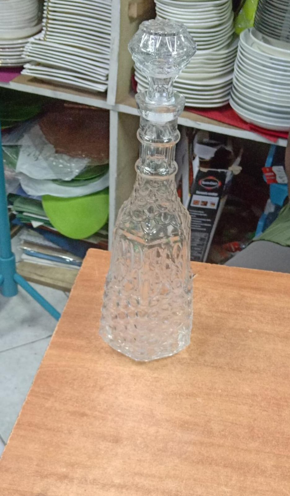 Luxury Long Neck Crystal Glass Decanter – Elegant Wine & Whiskey Serving Bottle (750ml)