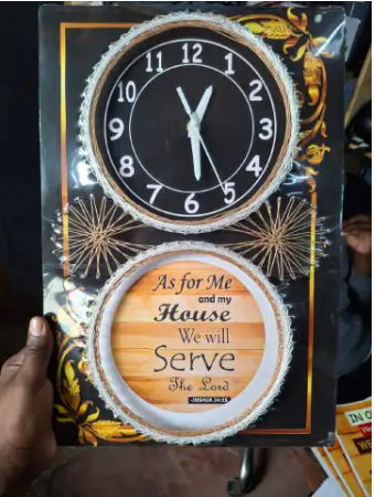 [ GRAB IT AT LOW PRICE+ ADDED OFFERS 🤩🤩✨ !!! ] 2 in 1 A3 Brand new Stylish and Luxurious Wall Clock