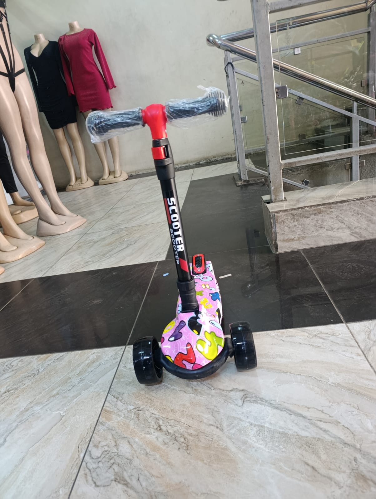 Adjustable 3-Wheel Kick Scooter with Graffiti Print & LED Wheels