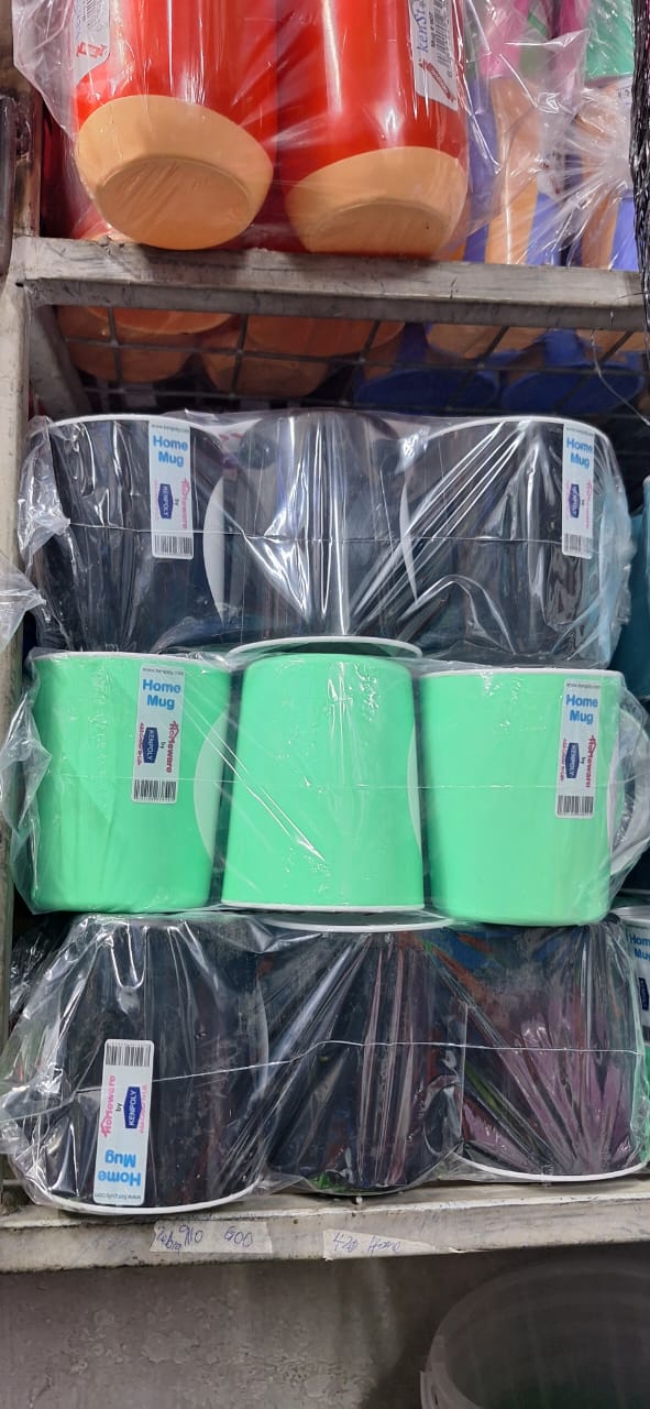 6pcs Home Plastic Mugs Set! ☕ Made from durable, lightweight plastic, these mugs are perfect for everyday use—ideal for tea, coffee, or juice. Easy to clean and built to last, they combine practicalit