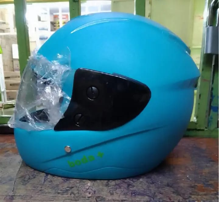 Motorcycle Helmet – Ride Safe, Ride Stylish!
Protect your head without compromising on style. This high-quality motorcycle helmet combines safety, comfort, and sleek design for every rider. Perfect fo