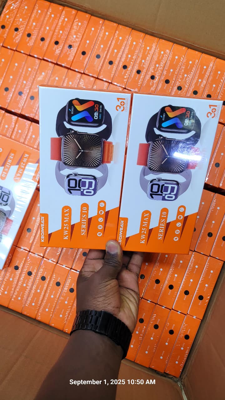 3in1 Smartwatch 2 – Premium Multifunction Smart Watch with Fitness Tracker, Wireless Earbuds & Magnetic Charging Set, Heart Rate Monitor, Sports Modes, Notifications, Waterproof Design, Long Battery L