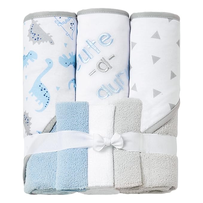 6 PIECE BATH SET THAT HAS 3 HOODED TOWELS  AND 3 WASH CLOTHS