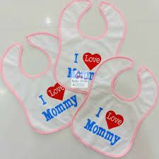 Bibs for Babies L – Soft, Cozy, and Adorable “I Love Mommy” Printed Bib to Keep Your Little One Clean, Comfortable, and Cute During Every Mealtime and Playtime