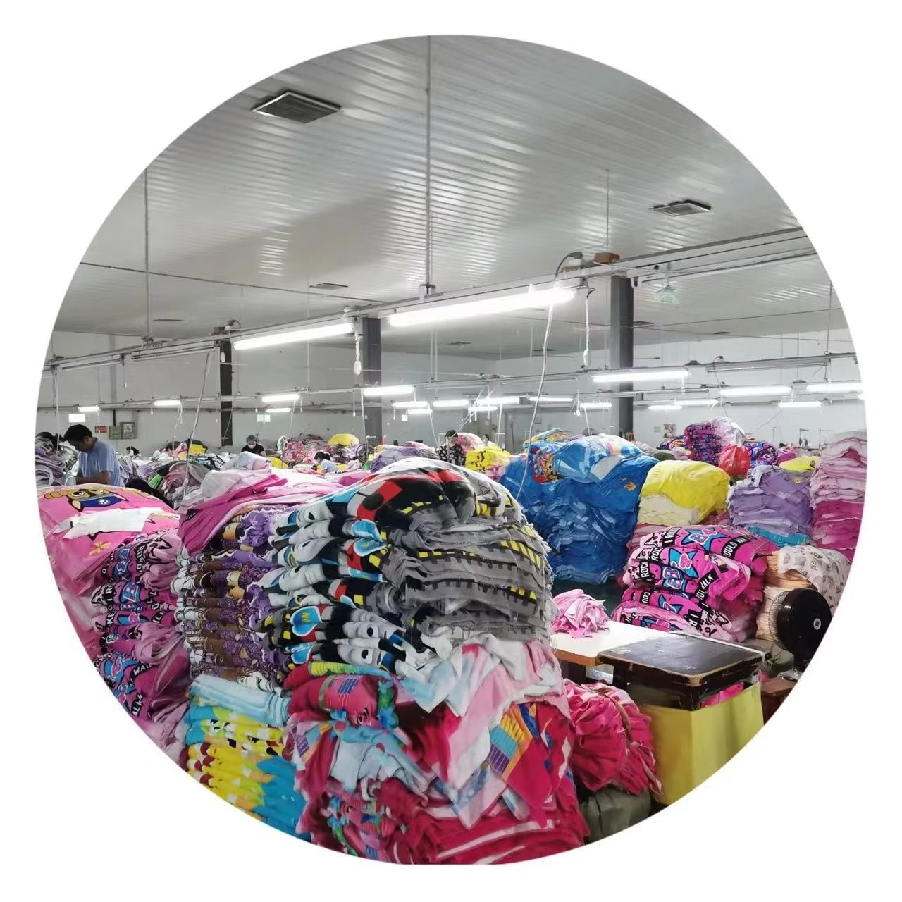 Soft Plush Wearable Raschel Baby Blanket – Warm, Fuzzy, Ultra-Comfortable 2-Ply Infant Bedding | 80×110cm (Pink/Blue/Yellow)