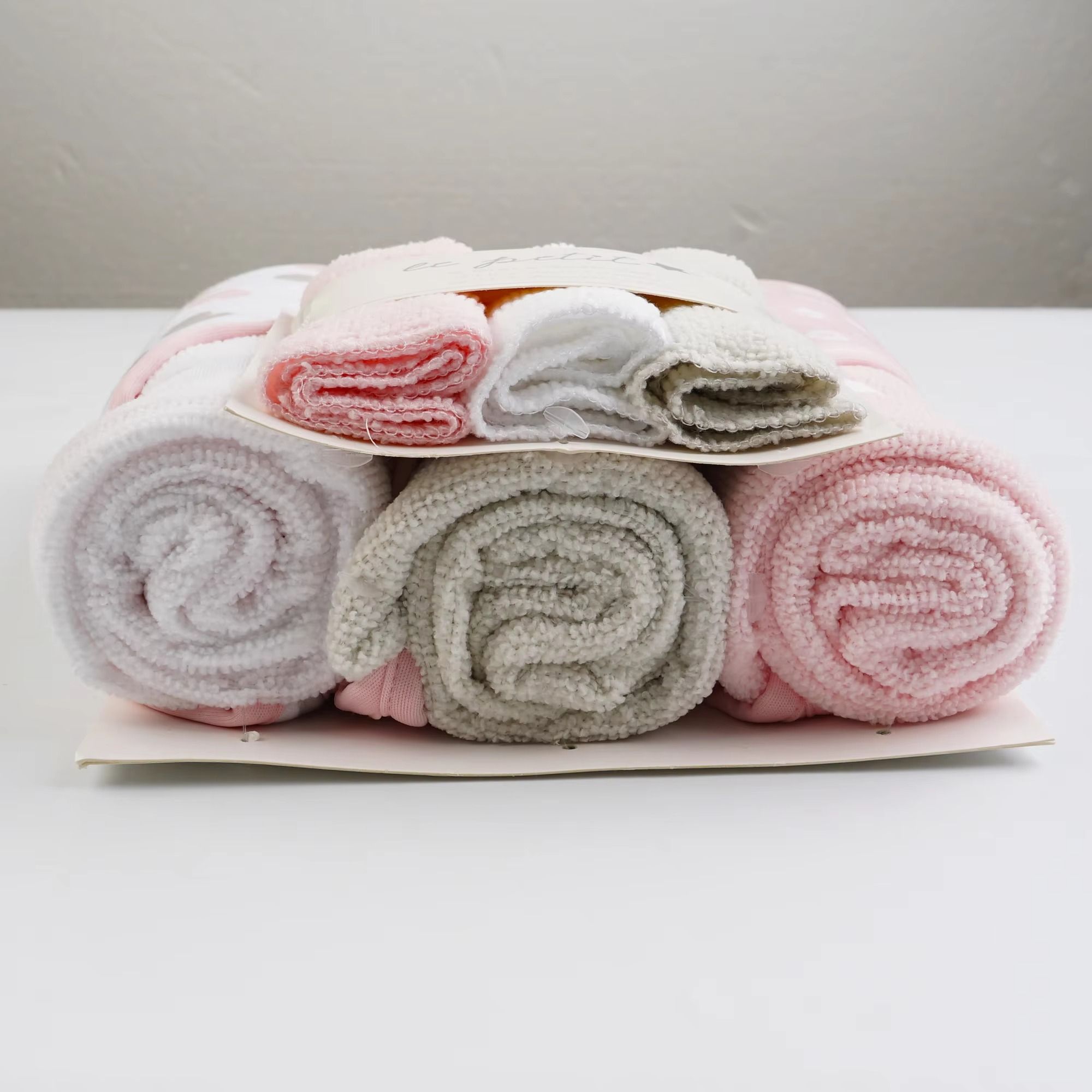 6PCS Baby Hooded Bath Towel Set – Ultra Soft Microfiber Terry | 3 Hooded Towels + 3 Washcloths | Quick-Dry • Gentle • Cute Animal Prints