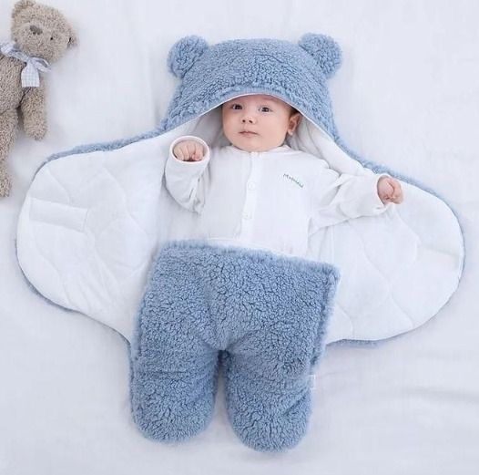 MotherHug™ Super-Plush Baby Swaddle Blanket – Breathable Hooded Sleeping Bag for Newborn Warmth & Peace (0–6 Months) -BabyCloud™ Luxury Hooded Swaddle Sleeping Bag – Gentle Plush Blanket for Safe Slee