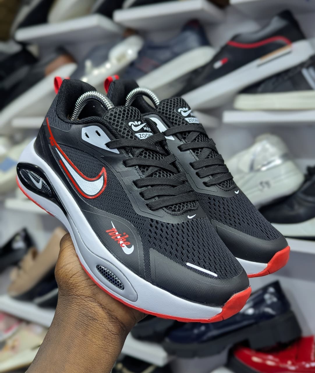 NIKE AIRMAX ZOOM