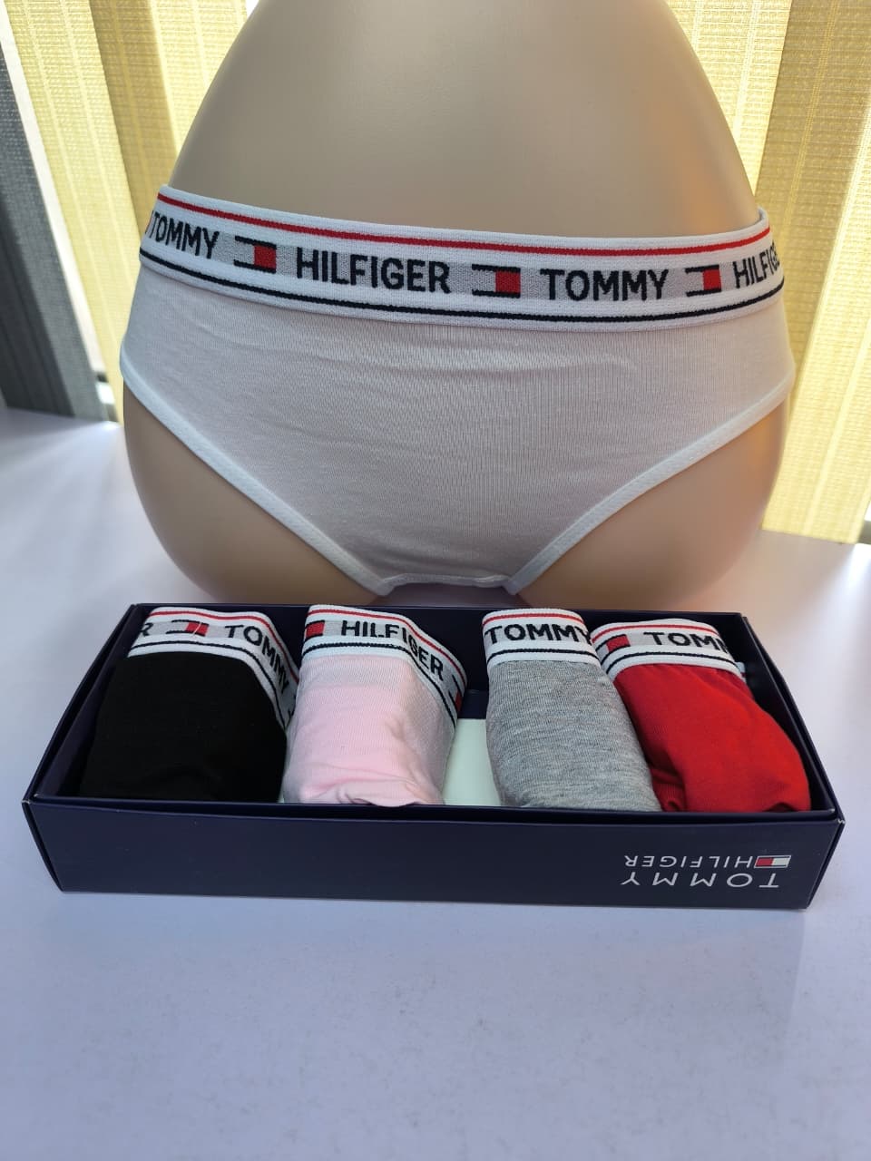 Tommy Hilfiger 5 Pieces Women's Underwear Set Seamless Thong Low Waist Panties - Sexy and Comfortable Ladies Briefs Lingerie