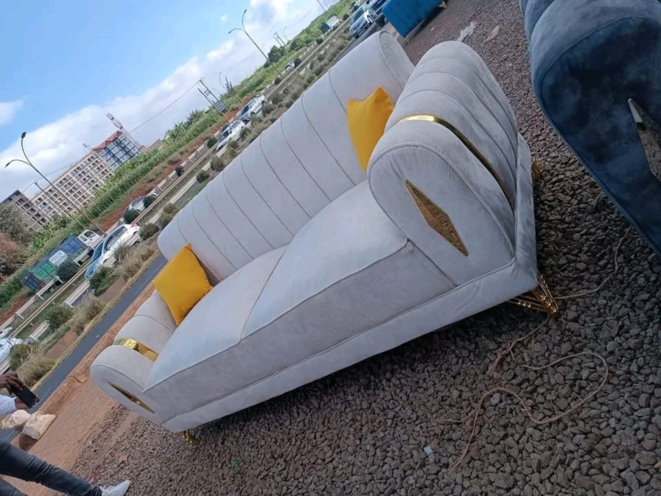 Modern 3 Seater Sofa, Luxurious Best Quality Couch