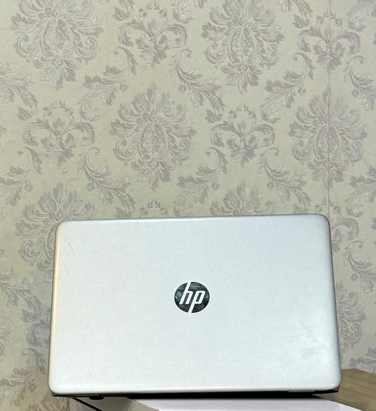 HP EliteBook 840 G4 Laptop – Intel Core i7 7600U Processor,   8GB RAM 256GB SSD
14 Inch Full HD Display, SSD Storage, Business Class Performance, Durable Design for Office, Work and Professional Use