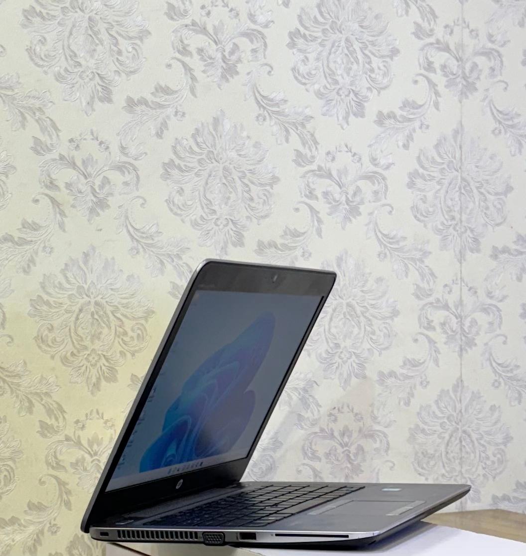 HP EliteBook 840 G4 Laptop – Intel Core i7 7600U Processor,   8GB RAM 256GB SSD
14 Inch Full HD Display, SSD Storage, Business Class Performance, Durable Design for Office, Work and Professional Use