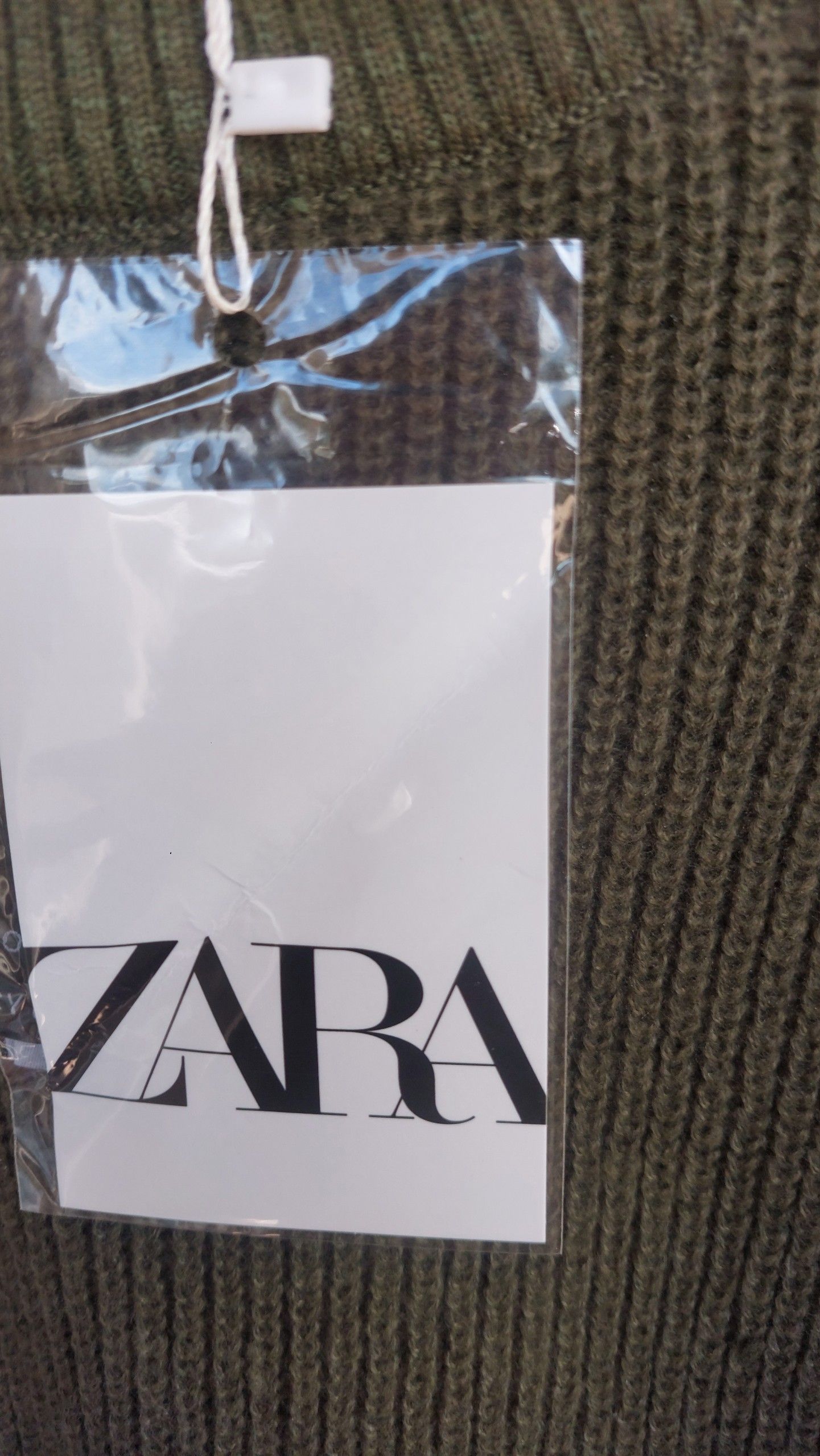 Nairobi  fashion Cozy vibe , popular cropped distressed  knit sweaters they are trendy,versatile, and high_quality premium  sweater tops ♥️