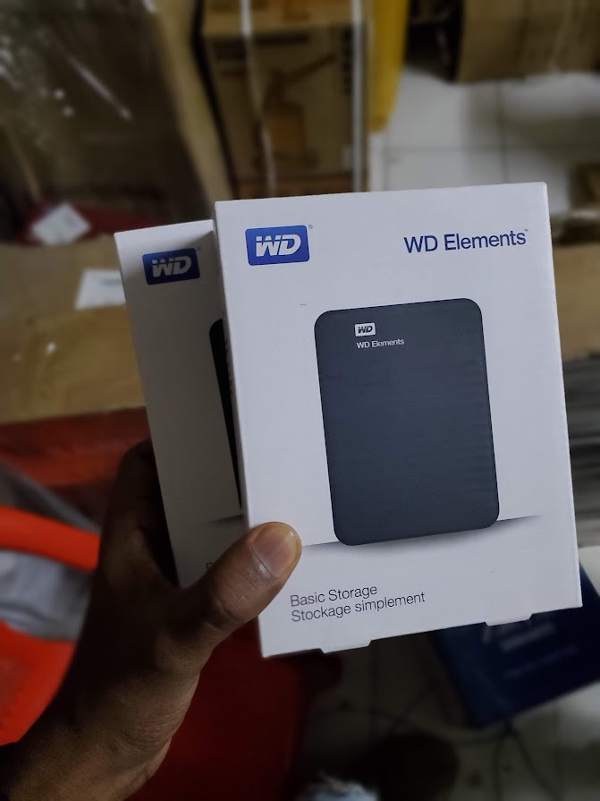 WD External Hard Drive (500GB / 1TB) – USB 3.0 Portable HDD with Protective Casing – Fast Data Transfer, Durable Build, Backup & Storage for PC, Laptop, TV, Consoles & More