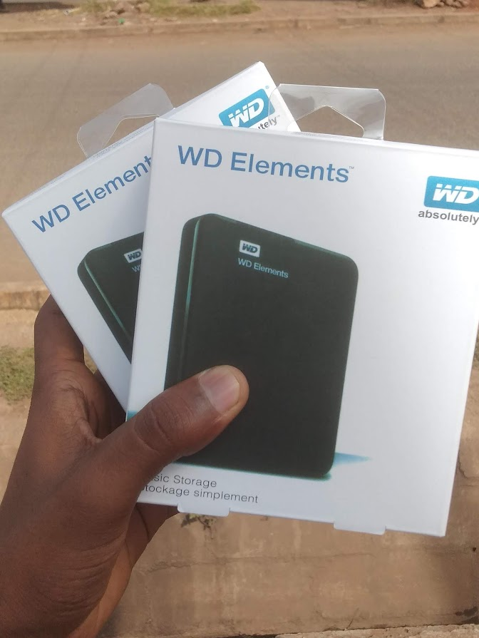 WD External Hard Drive (500GB / 1TB) – USB 3.0 Portable HDD with Protective Casing – Fast Data Transfer, Durable Build, Backup & Storage for PC, Laptop, TV, Consoles & More