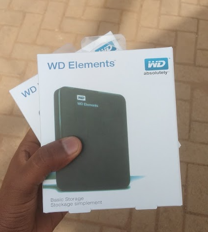 WD External Hard Drive (500GB / 1TB) – USB 3.0 Portable HDD with Protective Casing – Fast Data Transfer, Durable Build, Backup & Storage for PC, Laptop, TV, Consoles & More