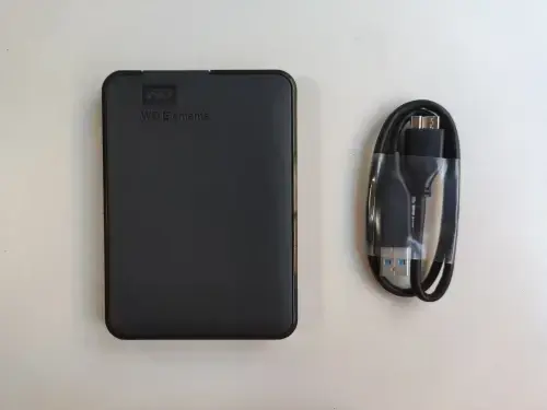 WD External Hard Drive (500GB / 1TB) – USB 3.0 Portable HDD with Protective Casing – Fast Data Transfer, Durable Build, Backup & Storage for PC, Laptop, TV, Consoles & More