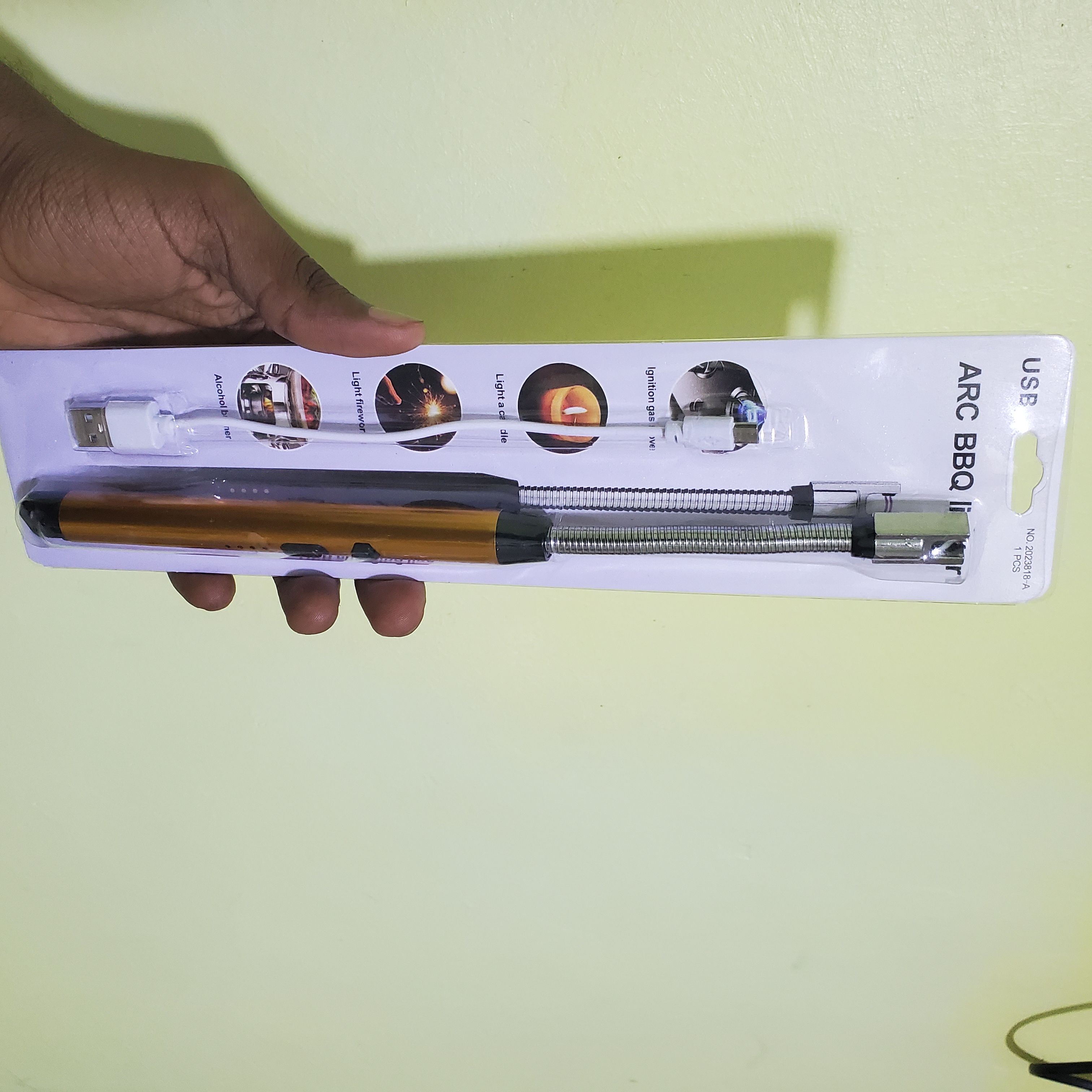 Electric USB Rechargeable Lighter – Flameless Windproof Arc Lighter with Bendable Neck, Safety Switch & Long-Lasting Battery for Kitchen, Candles, Gas Stoves & Outdoor Use