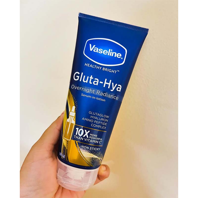 Vaseline Gluta Hya Overnight Radiance Serum Burst Lotion Night Repair Body Lotion Brightening Hydrating Glutathione Hyaluronic Acid Smooth Glowing Skin Fast Absorbing Non Greasy 300ml
