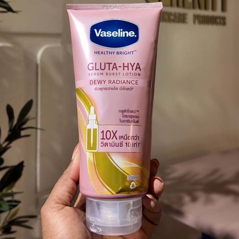 Vaseline 3 in 1 Body Care Combo Brightening Lotion 725ml + Body Oil 200ml + Gluta Hya Dewy Radiance Serum 300ml Hydrating Smooth Glowing Skin Moisturizing Bundle Offer