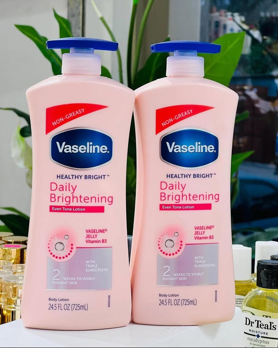 Vaseline 3 in 1 Body Care Combo Brightening Lotion 725ml + Body Oil 200ml + Gluta Hya Dewy Radiance Serum 300ml Hydrating Smooth Glowing Skin Moisturizing Bundle Offer