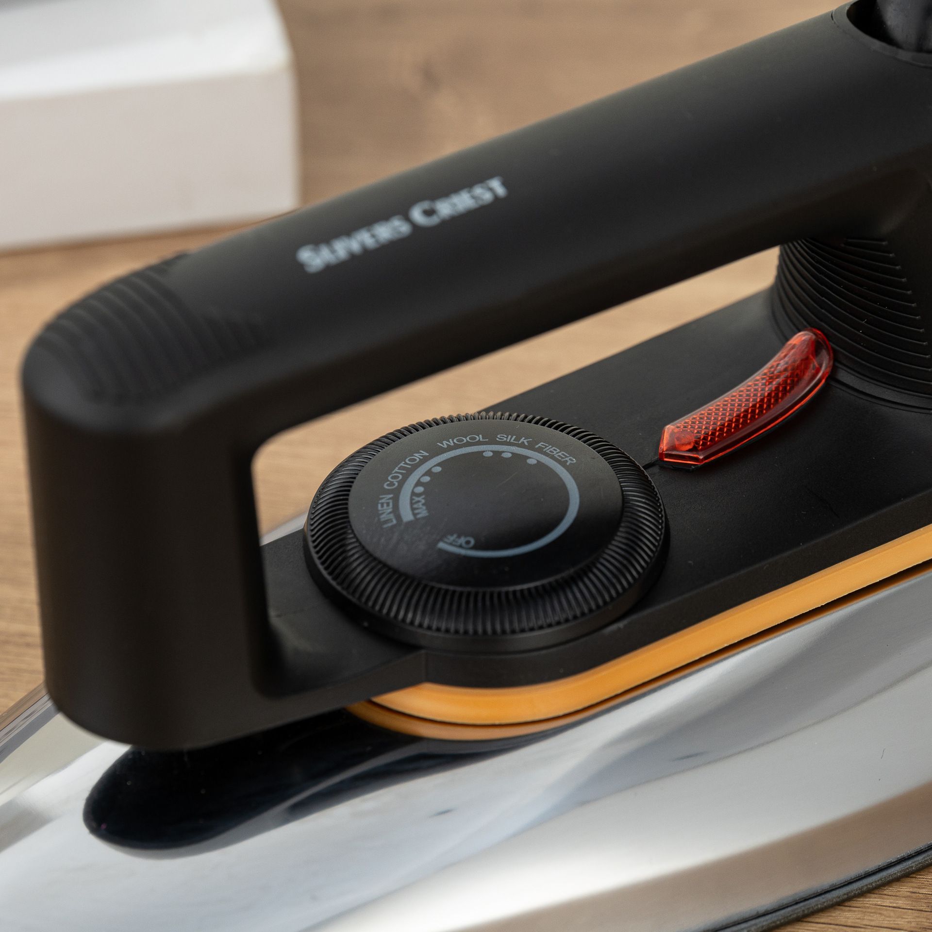 Iron Steamer for Clothes, Stainless Steel Soleplate Steam Iron, Microsteam Holes, 1000Watts, Lightweight, Auto-off, Black