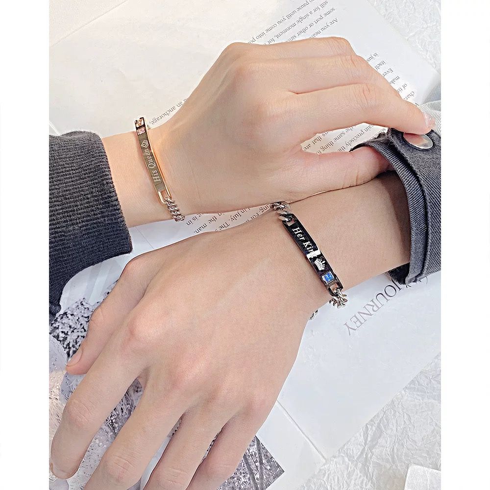 4Pieces Couple's Heart-Shaped “I Love You” Pendant Necklace Lovers' Jewelry Valentine's Day Gift Fashionable Couple's Necklace + Matching Bracelet Unisex Lovers' Necklace & Pendant Holiday Gift Set