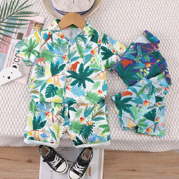 2 pcs boys aged 0-4 years old. Hawaiian style short-sleeved flowered shirt and shorts set. Coconut tree short-sleeved lightweight beach fashionable vacation clothing