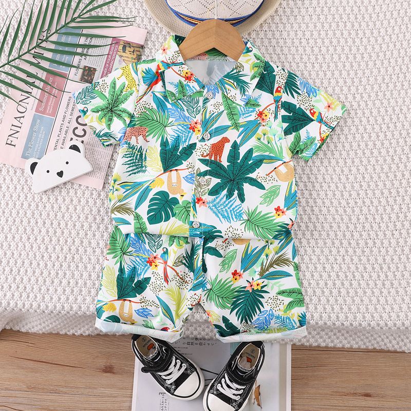 2 pcs boys aged 0-4 years old. Hawaiian style short-sleeved flowered shirt and shorts set. Coconut tree short-sleeved lightweight beach fashionable vacation clothing