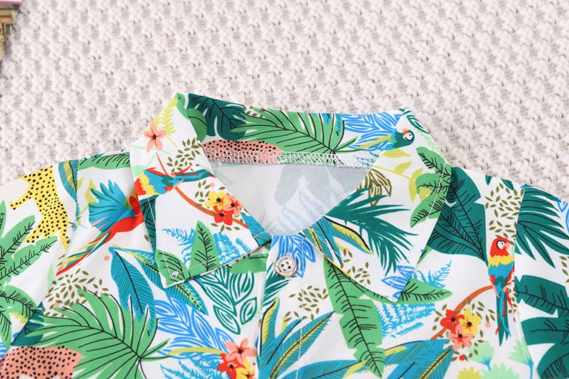 2 pcs boys aged 0-4 years old. Hawaiian style short-sleeved flowered shirt and shorts set. Coconut tree short-sleeved lightweight beach fashionable vacation clothing