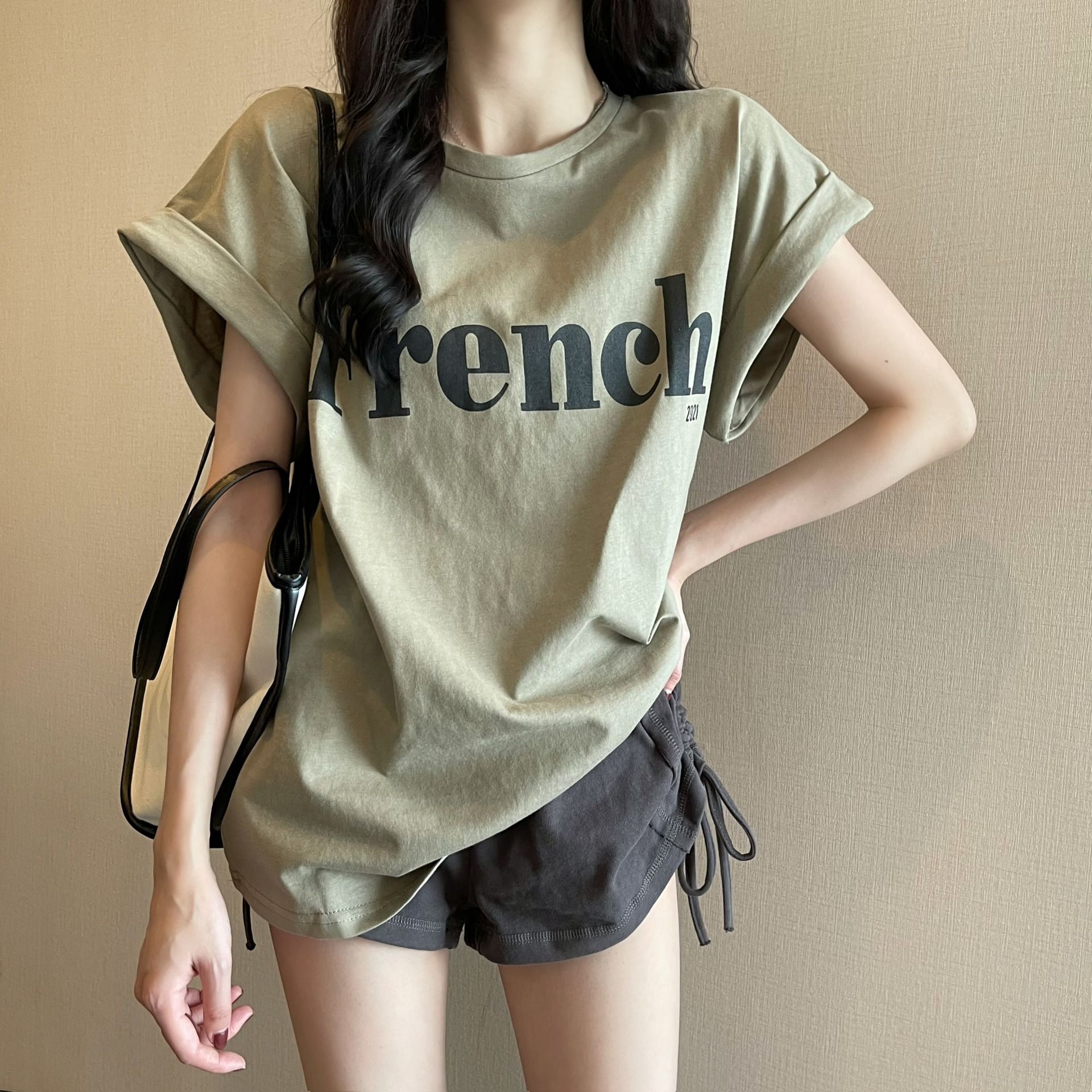 2025 new trendy Instagram-style super popular slimming dropped-shoulder cute short-sleeved T-shirt for relaxed women's summer student tops, trendy and stylish