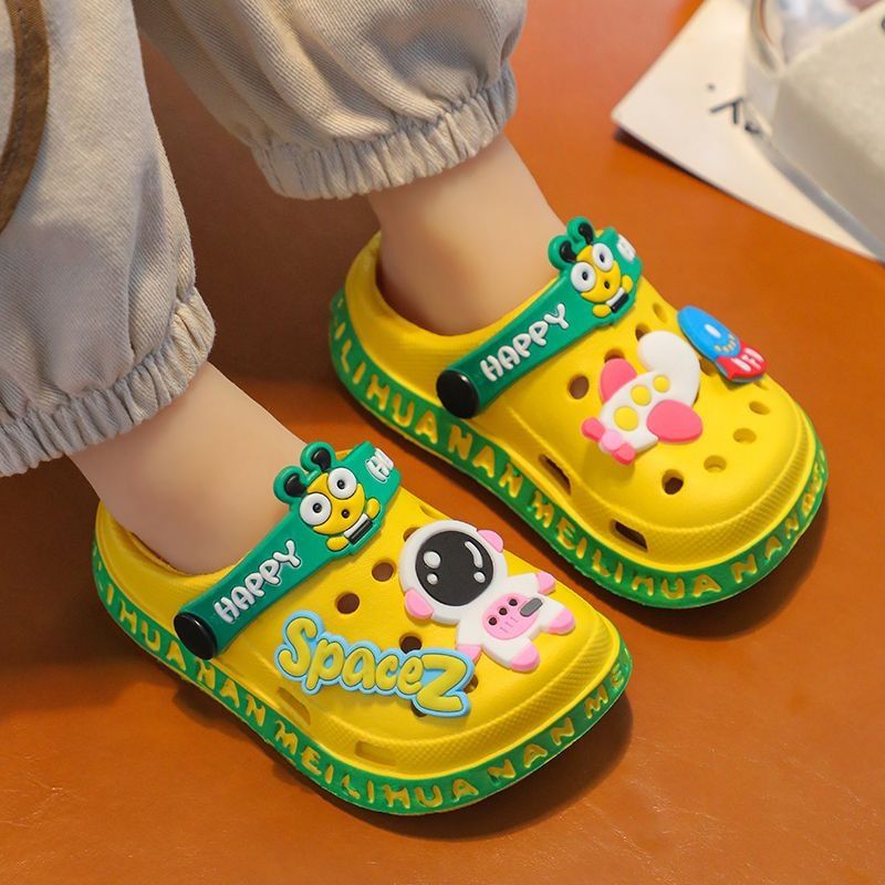 Children's slippers - Summer girls' cute cartoon indoor soft-soled anti-slip boys' baby household front-opening slip-on sandals with holes