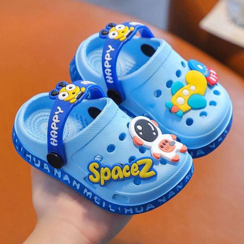 Children's slippers - Summer girls' cute cartoon indoor soft-soled anti-slip boys' baby household front-opening slip-on sandals with holes