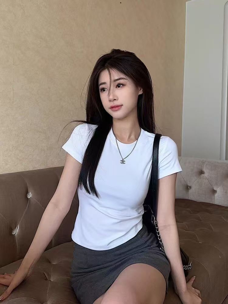 White short-sleeved base shirt worn under a T-shirt. Women's 2026 summer new style slim-fitting, bold girl short-sleeved front-shoulder top
