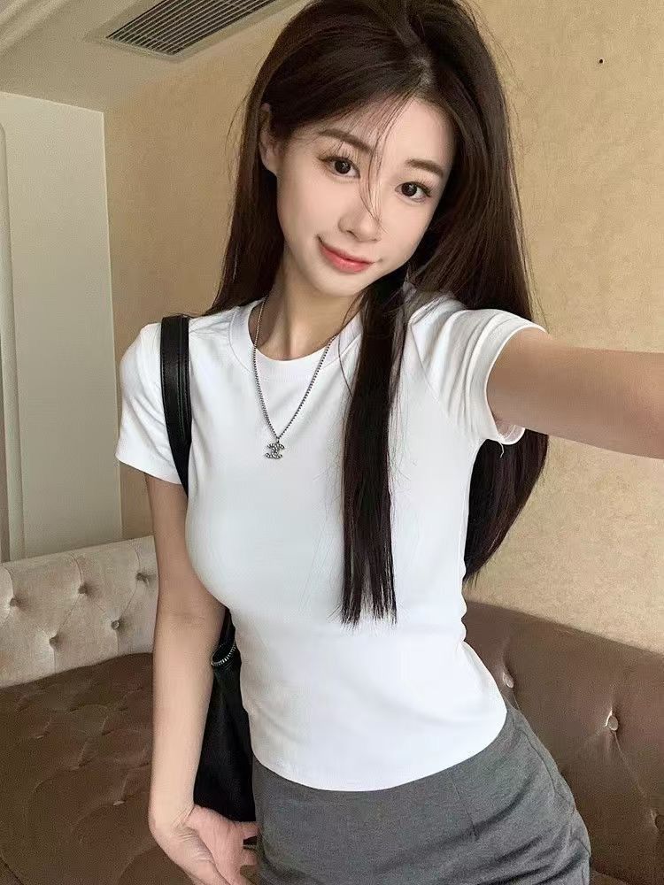 White short-sleeved base shirt worn under a T-shirt. Women's 2026 summer new style slim-fitting, bold girl short-sleeved front-shoulder top