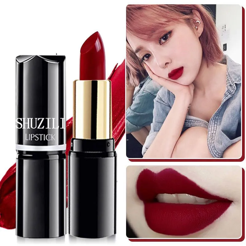 The popular "period color" lipstick is not prone to fading, does not stick to cups, is moisturizing and nourishing, suitable for students with yellow skin tones and those who are bare-faced. It comes