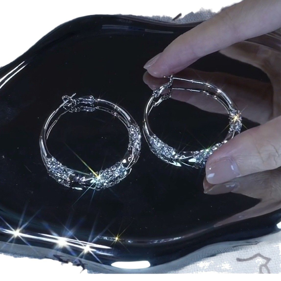 Fashionable, versatile, high-end, premium large hoop earrings. 2026 new model best-selling, exaggerated and unique ear ring, silver needle style accessory