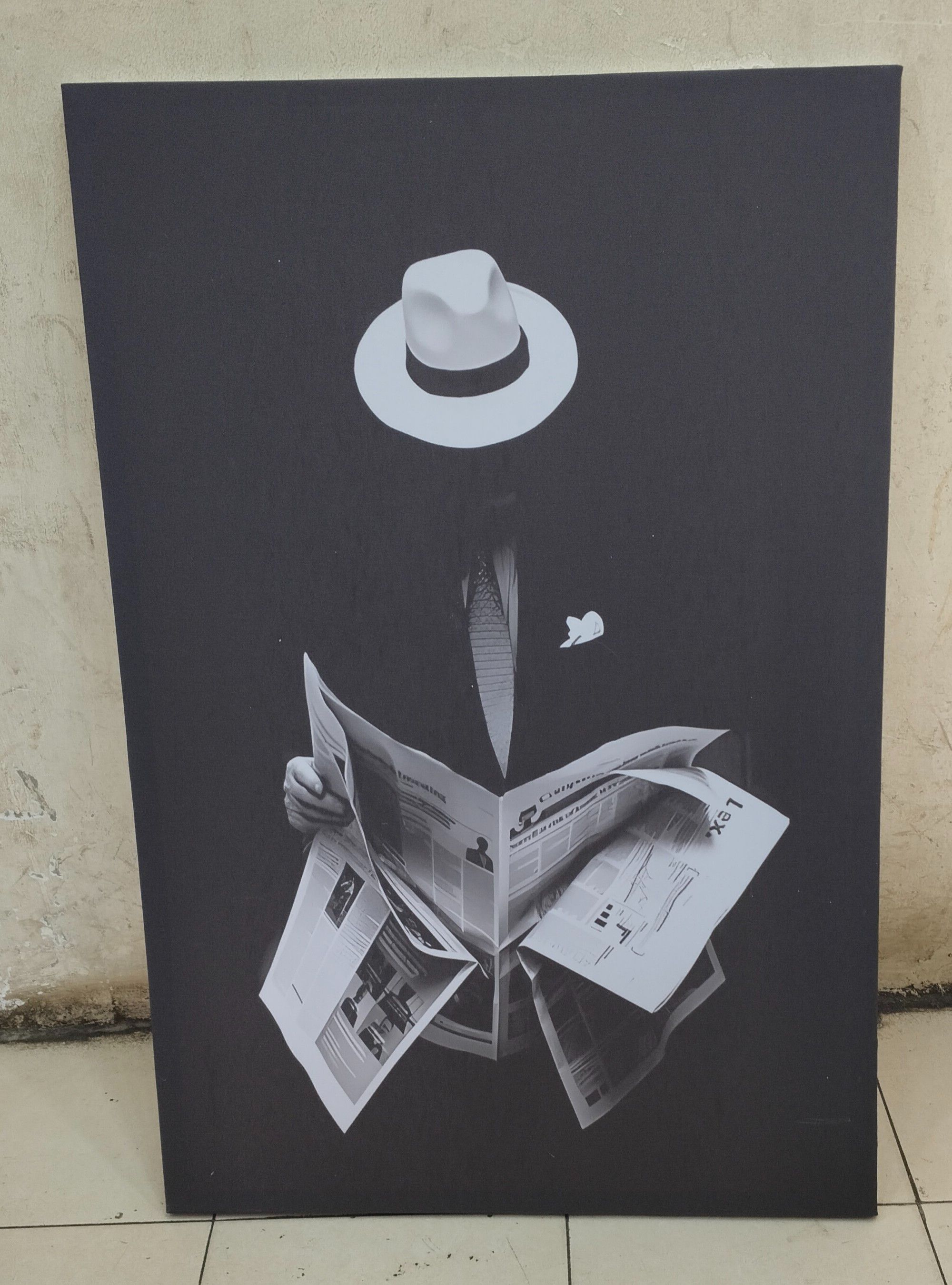 Mysterious Noir Gentleman Canvas Wall Art – Sophisticated, Bold & Cinematic!