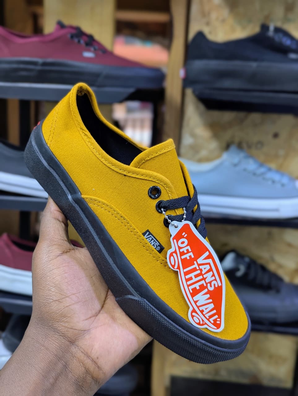 Unisex Classic Vans-Style Canvas Sneakers with Durable  Double Layer Rubber Sole