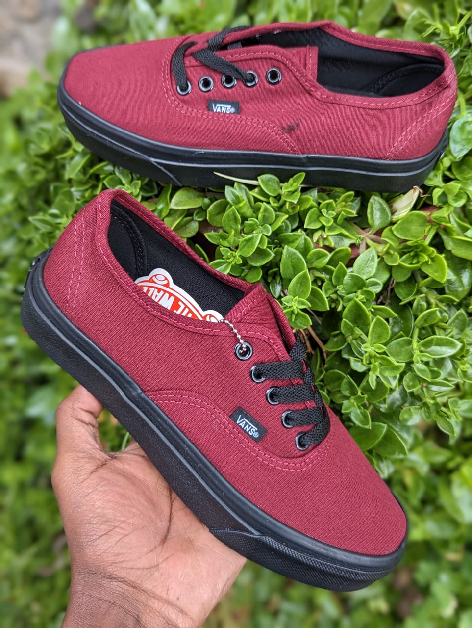 Unisex Classic Vans-Style Canvas Sneakers with Durable  Double Layer Rubber Sole