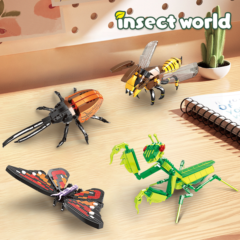Insect World 4-in-1 Building Toy Set, 727 PCS Bug Model Kit with Wasp, Mantis, Butterfly & Unicorn Beetle, STEM Educational Construction Toys for Kids Ages 6+
