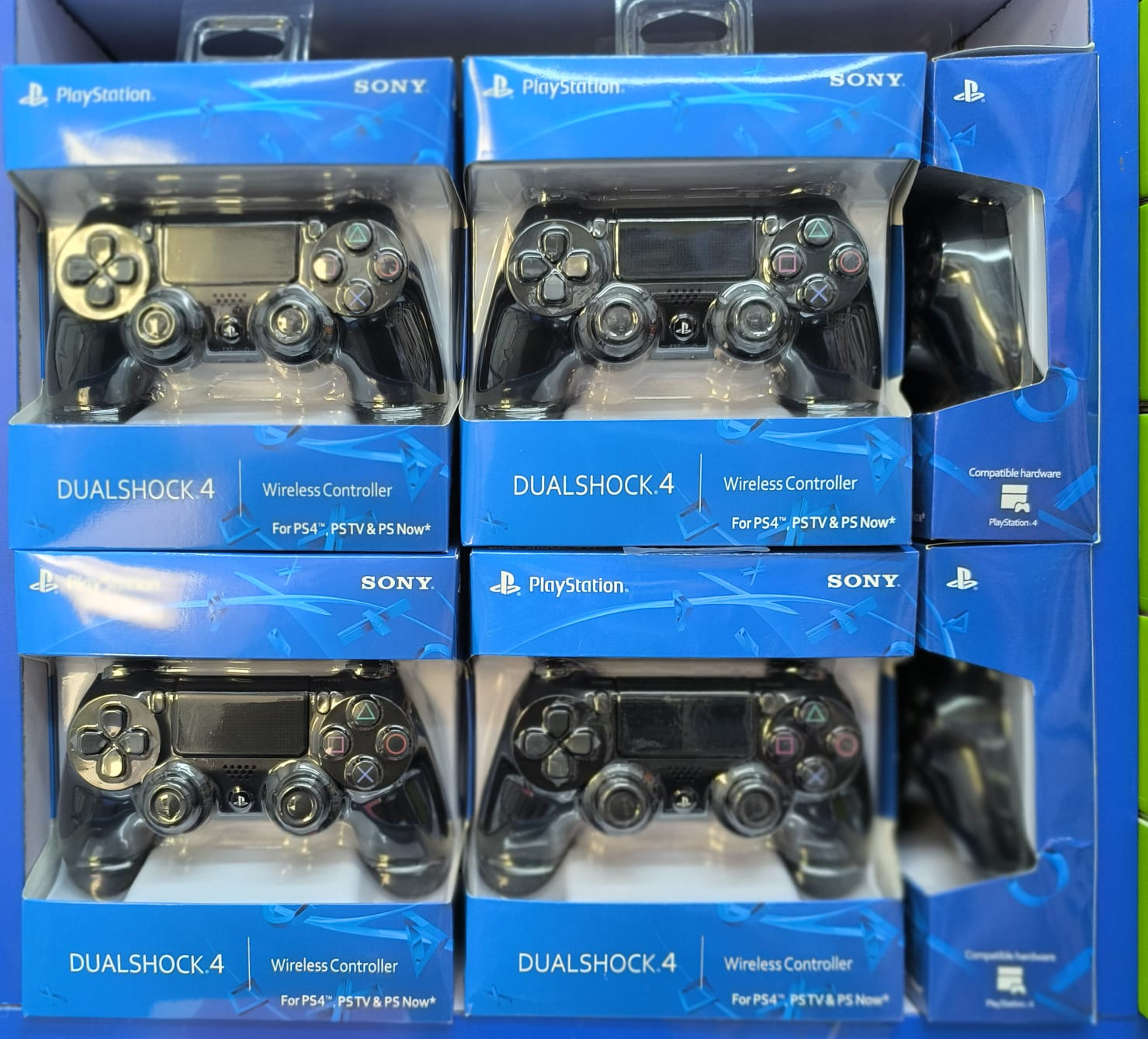 PS4 controller