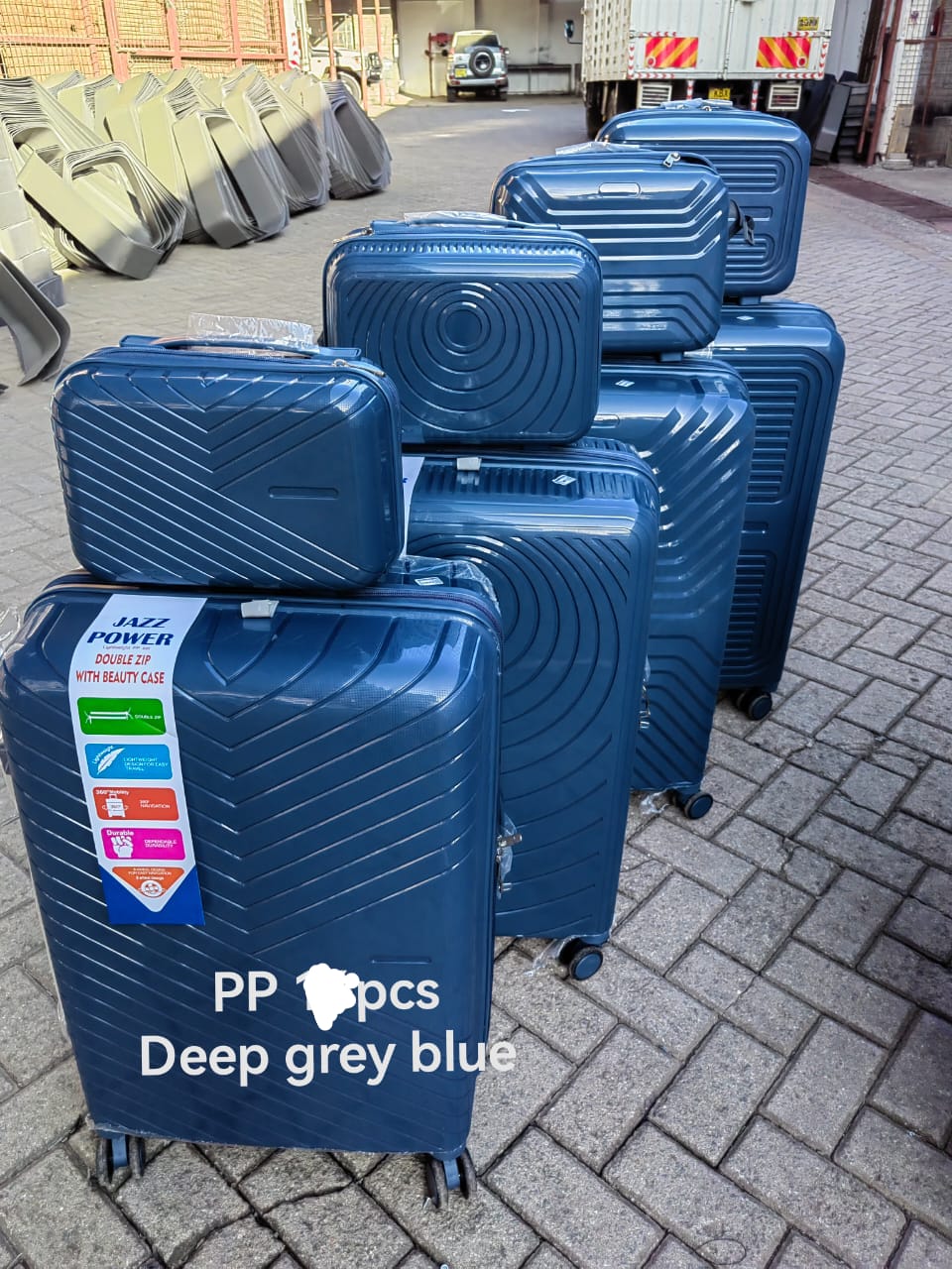 4-in-1 JAZZ POWER PP Rubber Suitcase – Durable, Secure, and Complete
Travel smart with the 4-in-1 JAZZ POWER PP Rubber Suitcase set, designed for style, durability, and security. Made from premium PP